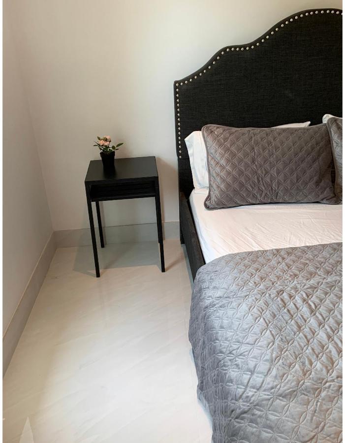 Room & Private Bathroom Boca Raton Bagian luar foto