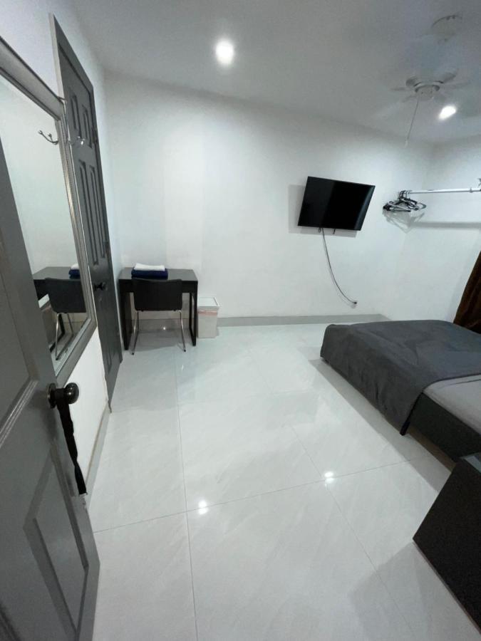 Room & Private Bathroom Boca Raton Bagian luar foto